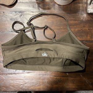 Alo yoga sports bra